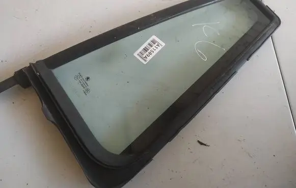 Skoda Octavia Mk2 (1Z) Rear vent window glass AS2
