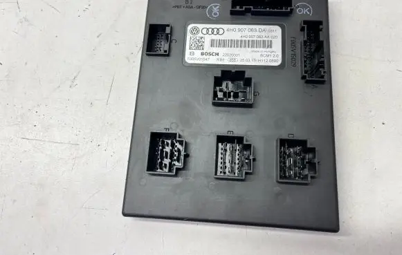 Volkswagen Touareg II Comfort/convenience module 4H0907063DA