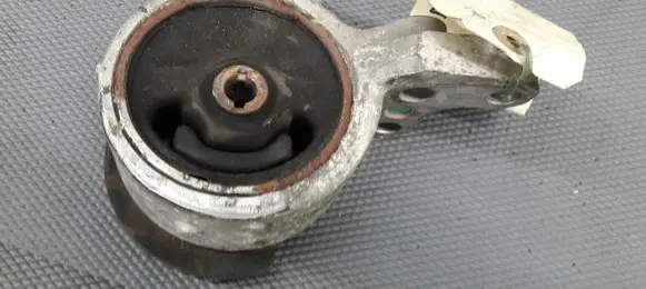Nissan Almera Engine mount vacuum valve 