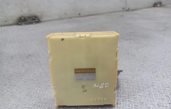 Toyota Avensis Verso Other control units/modules 8865044200 0771005510