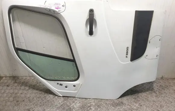 Opel Movano B Front door