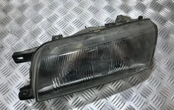 Nissan Sunny Headlight/headlamp 1424 ichikoh1424
