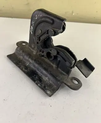 Mitsubishi Pajero Seat back rest lock catch 