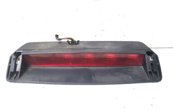 Volkswagen Golf III Third/center stoplight U395S302