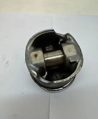 Audi A6 S6 C6 4F Piston 85L82