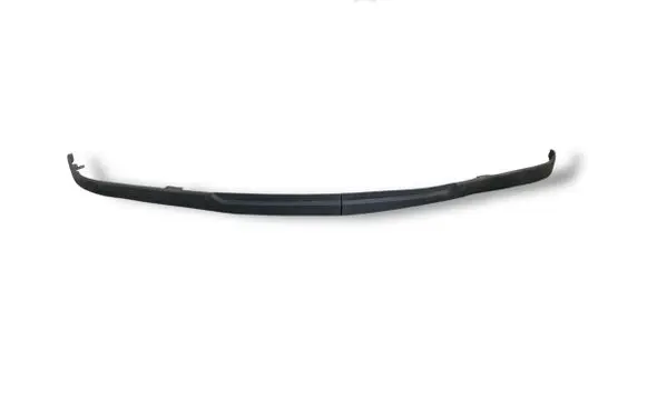 Front bumper lip