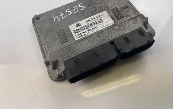Skoda Fabia Mk1 (6Y) Engine control unit/module ECU 03D906033C
