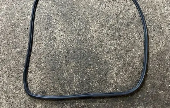 Mercedes-Benz GLE W167 Trunk rubber seal (body) A1677408600