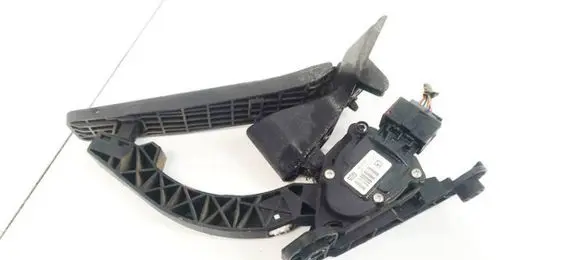 KIA Sorento Accelerator throttle pedal