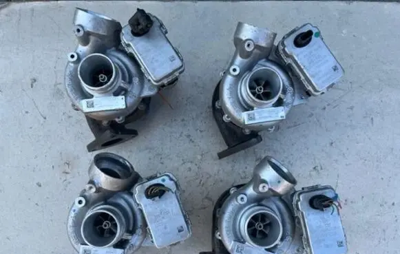 Mercedes-Benz E W212 Supercharger VV20 A6510900086