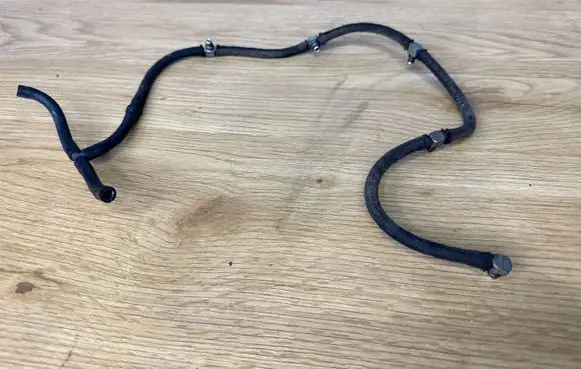 Volvo XC70 Fuel return line/hose 