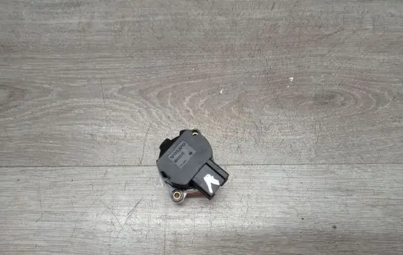 Volvo V70 Ignition lock contact 8645228
