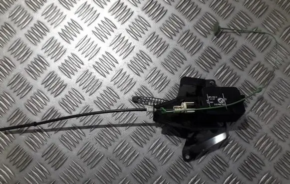 BMW 5 E39 Central locking motor 40620433 67.11-8352168