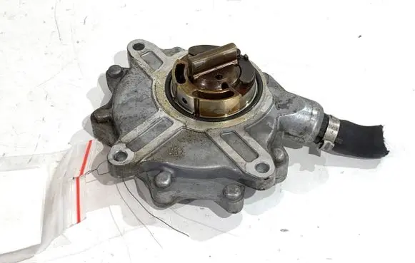 BMW 3 E90 E91 Vacuum pump 68739010