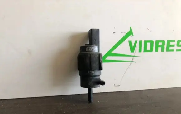 Audi A4 S4 B8 8K Windscreen/windshield washer pump 8K5955647