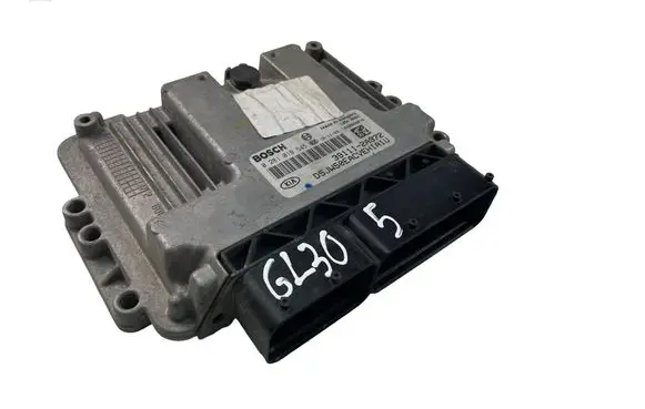 KIA Ceed Engine control unit/module ECU 391112A972 0281019545