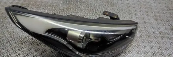 Hyundai ix35 Headlight/headlamp 921022S 921022Y
