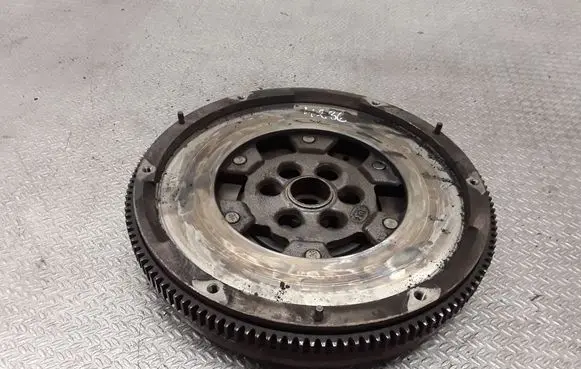 Skoda Octavia Mk2 (1Z) Dual mass flywheel 03L105266BM