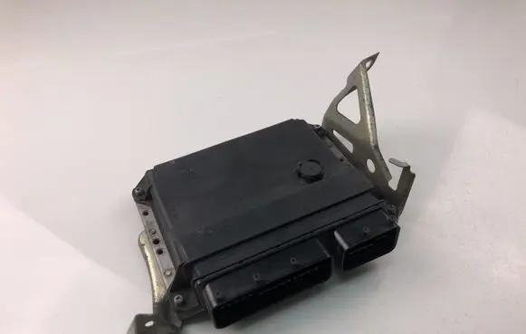 Toyota Avensis T250 Other control units/modules 8966105F21