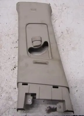 Mitsubishi Outlander (C) pillar trim 7211A323