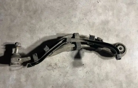 BMW 6 F06 Gran coupe Rear control arm 6775902