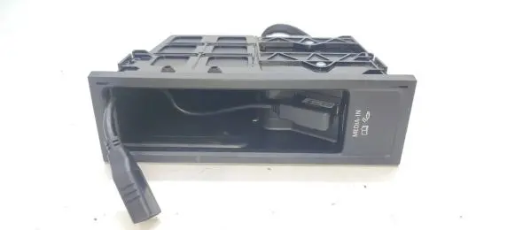 Volkswagen PASSAT B7 Central body control module 5N0035344E