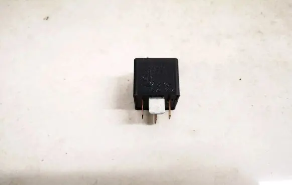 BMW 5 GT F07 Other relay 61366901469 v23136-j6-x48
