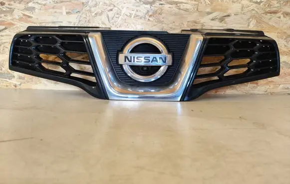 Nissan Qashqai Front bumper upper radiator grill 62310BR10A