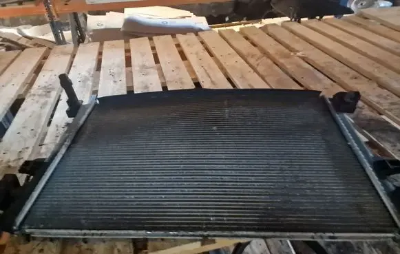 Volkswagen Touran III Coolant radiator 5Q0121251GB