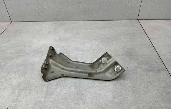 Audi A1 Fender mounting bracket 8X0821135A