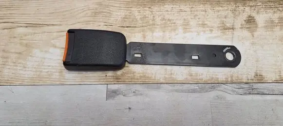 Seat Alhambra (Mk1) Front seatbelt buckle