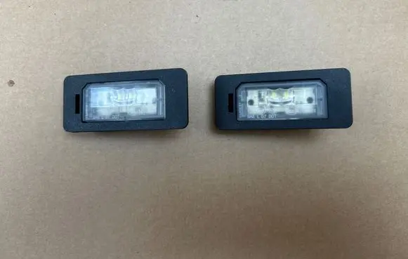 BMW 1 E82 E88 Number plate light 7193293