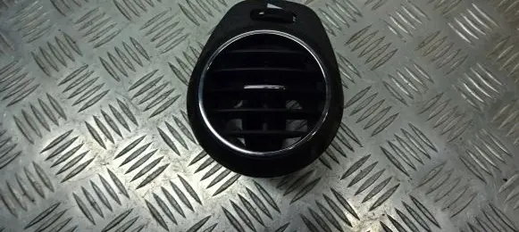 Alfa Romeo 147 Dashboard side air vent grill/cover trim