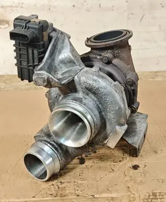 BMW 3 E90 E91 Turbo 7799758 7799759 GTB2260V