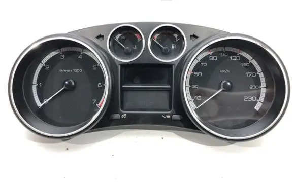 Speedometer (instrument cluster)