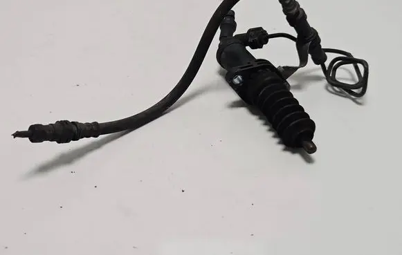 BMW 3 E90 E91 Clutch master cylinder 6785964