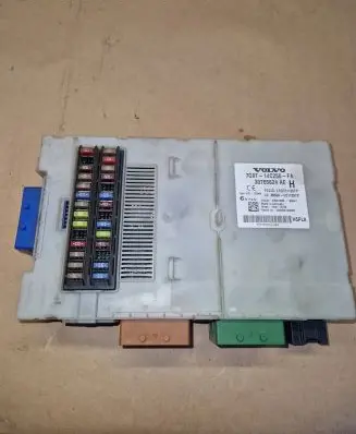 Volvo V70 Fuse module 30765624AE 7G9T14C256FA 3659AF01125TP
