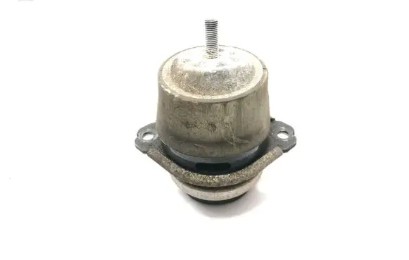 Audi Q7 4L Engine mount bracket 7L8199131A