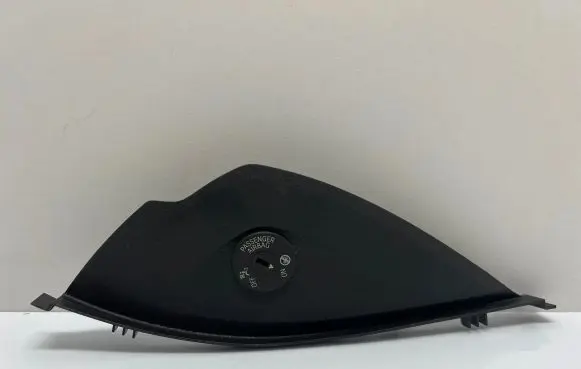 Passenger airbag on/off switch