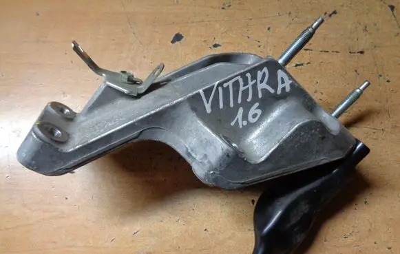 Suzuki Vitara (LY) Gearbox mounting bracket 1165162M00