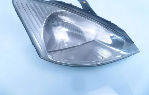 Ford Focus Headlight/headlamp 1M5113005