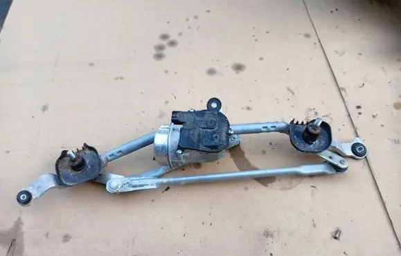 Mazda CX-30 Front wiper linkage and motor 51350011