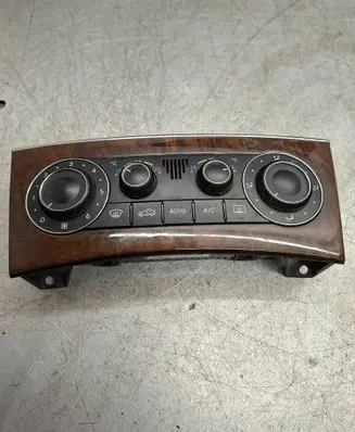 Mercedes-Benz C W203 Climate control unit A2038304085