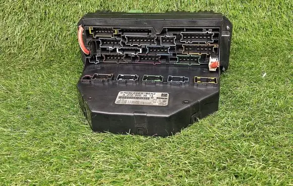 Mercedes-Benz E W212 Power management control unit A2129003614 A219015304 A2129020806