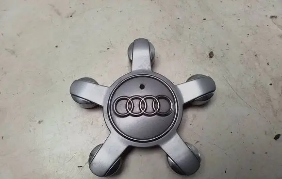 Audi A4 S4 B8 8K Original wheel cap 8R0601165