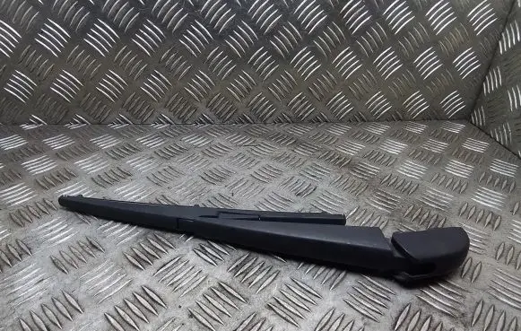 Toyota Prius+ (ZVW40) Rear wiper blade arm 069613
