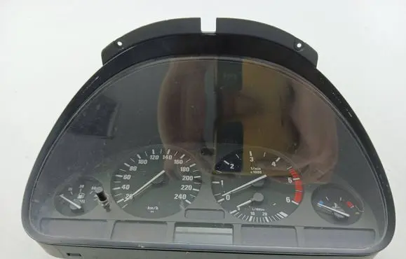 BMW 5 E39 Speedometer (instrument cluster) 8381198