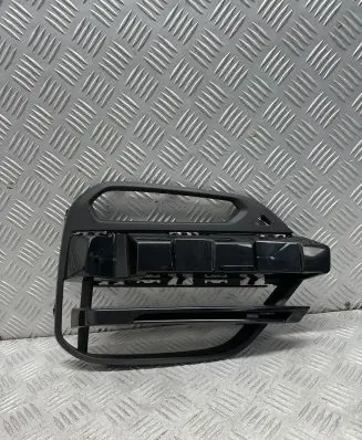 BMW X3 G01 Front bumper lower grill 7422946