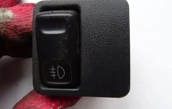 Toyota Corolla E110 Fog light switch 7002Z05