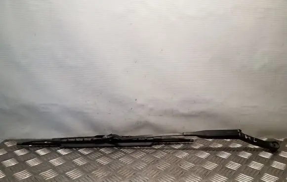 Windshield/front glass wiper blade